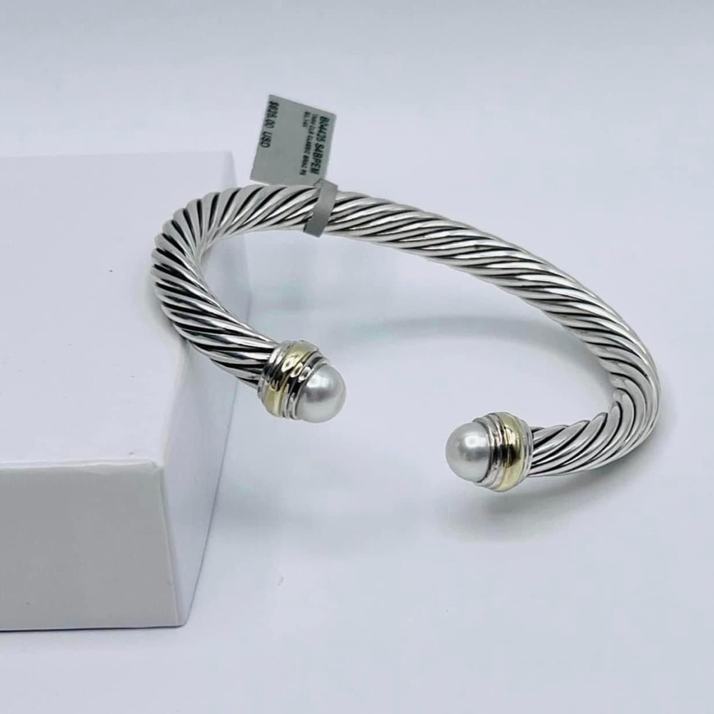 David Yurman Cable Classics Collection
Bracelet with Pearls and 14K Gold - Picture 1 of 5